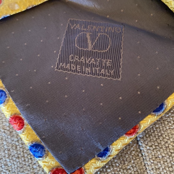 Valentino Silk Neck Tie - Picture 5 of 5